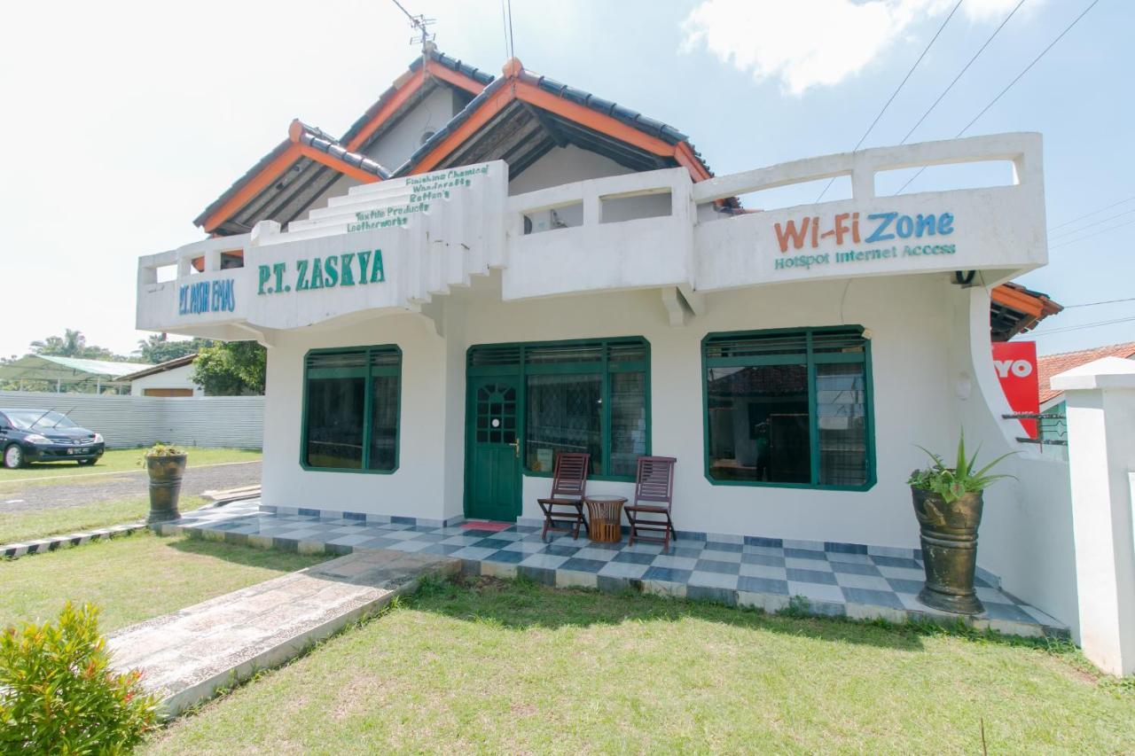 Oyo 2858 Vafa Guesthouse Cianjur Exteriér fotografie