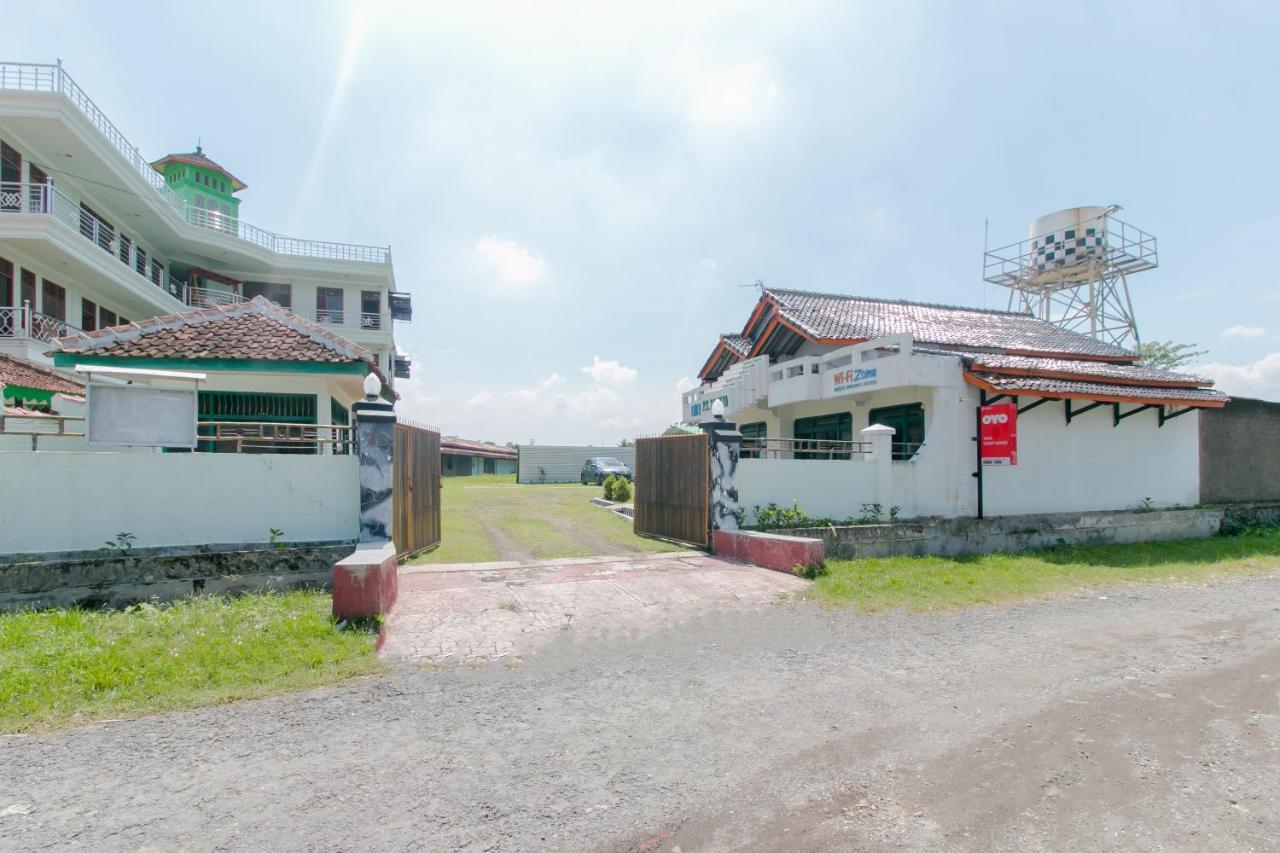 Oyo 2858 Vafa Guesthouse Cianjur Exteriér fotografie