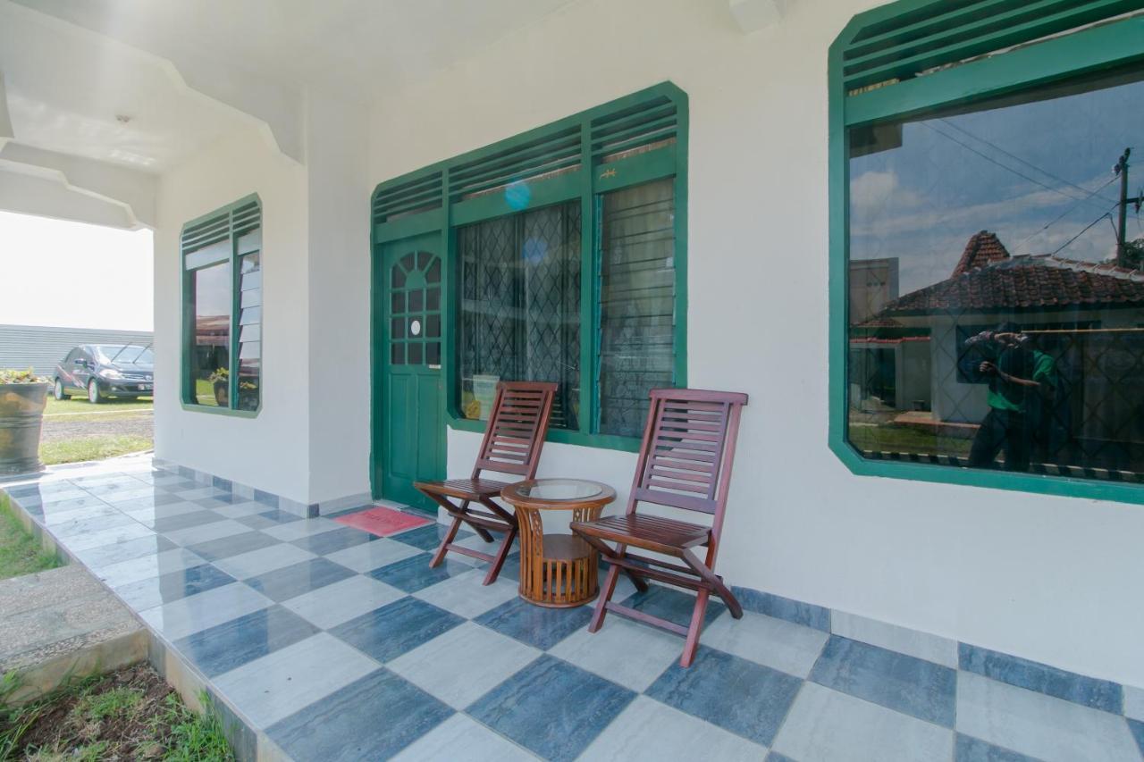 Oyo 2858 Vafa Guesthouse Cianjur Exteriér fotografie